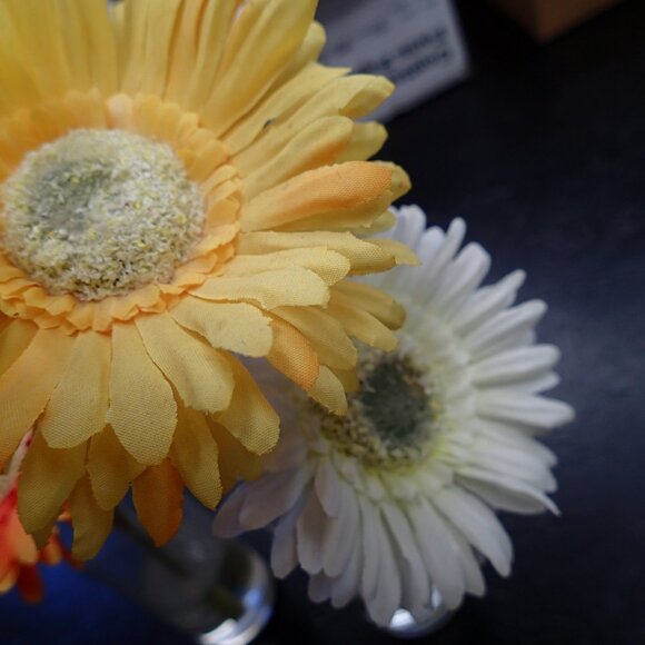 Flower Decoration - Picture 3 of 5